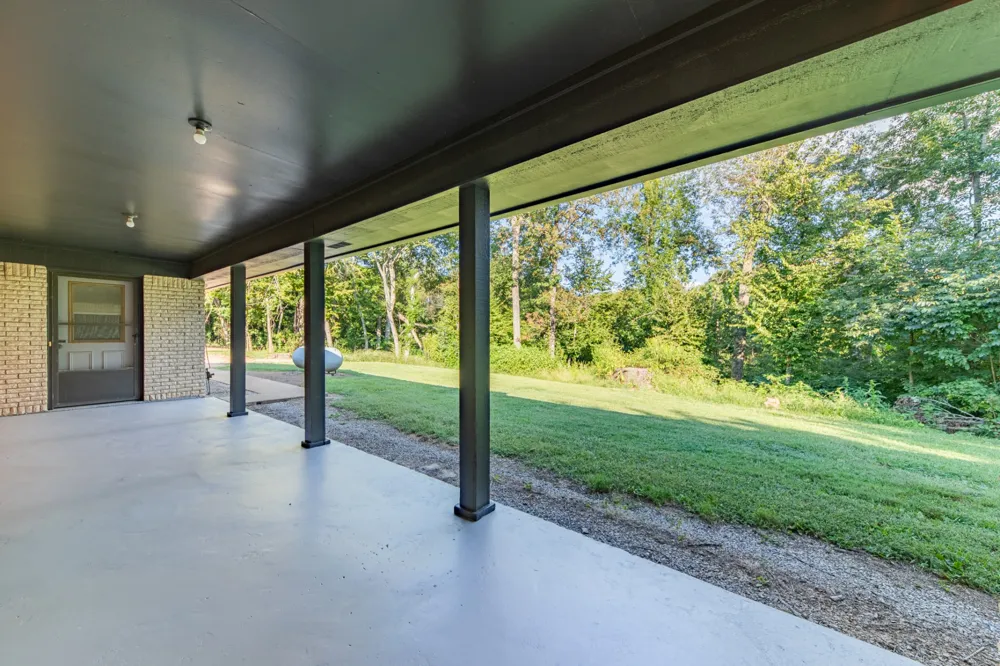 301 Sanford Ln Lawrenceburg, TN 38464