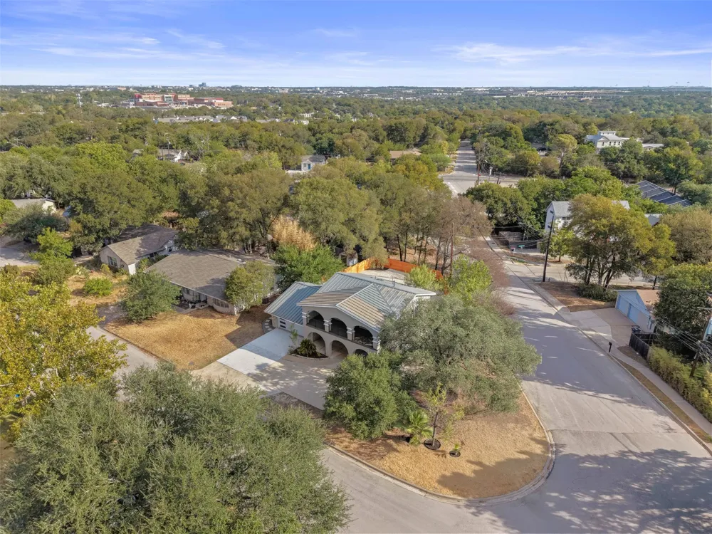 3008 Cedarlawn Circle Austin, TX 78723