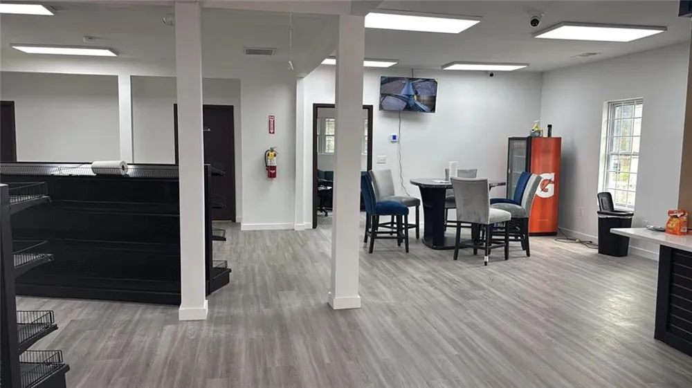 473 Clarendon Scottdale, GA 30079