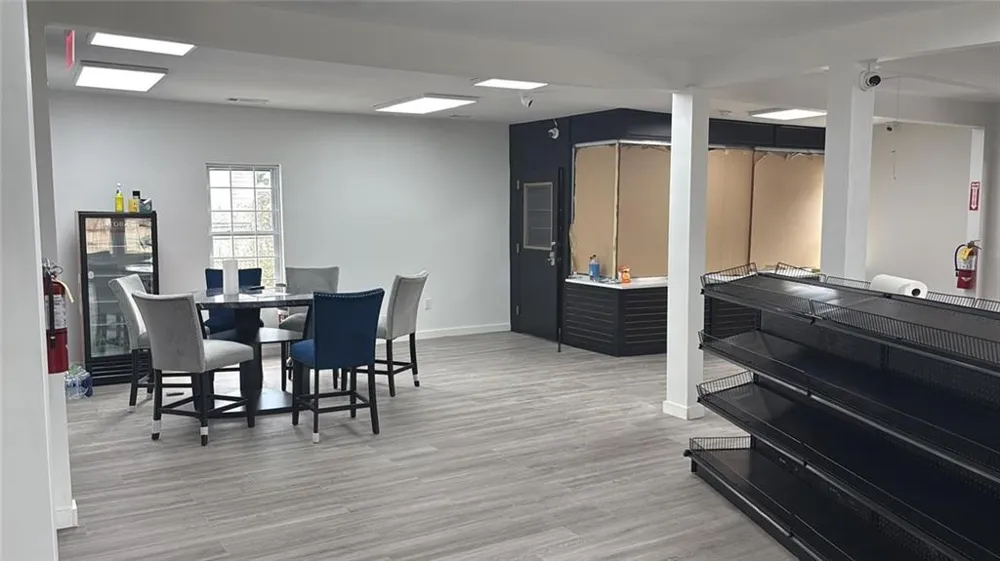 473 Clarendon Scottdale, GA 30079