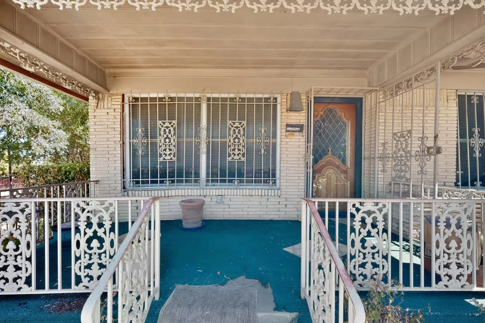 1957 E Illinois Avenue Dallas, TX 75216