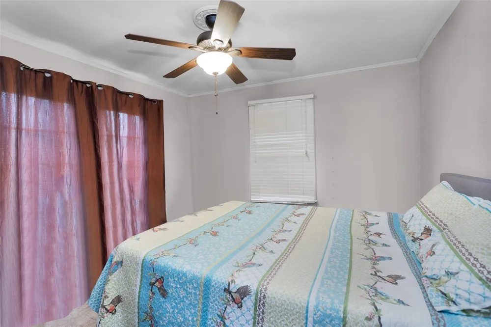 702 W Caroline Street Montgomery, TX 77356