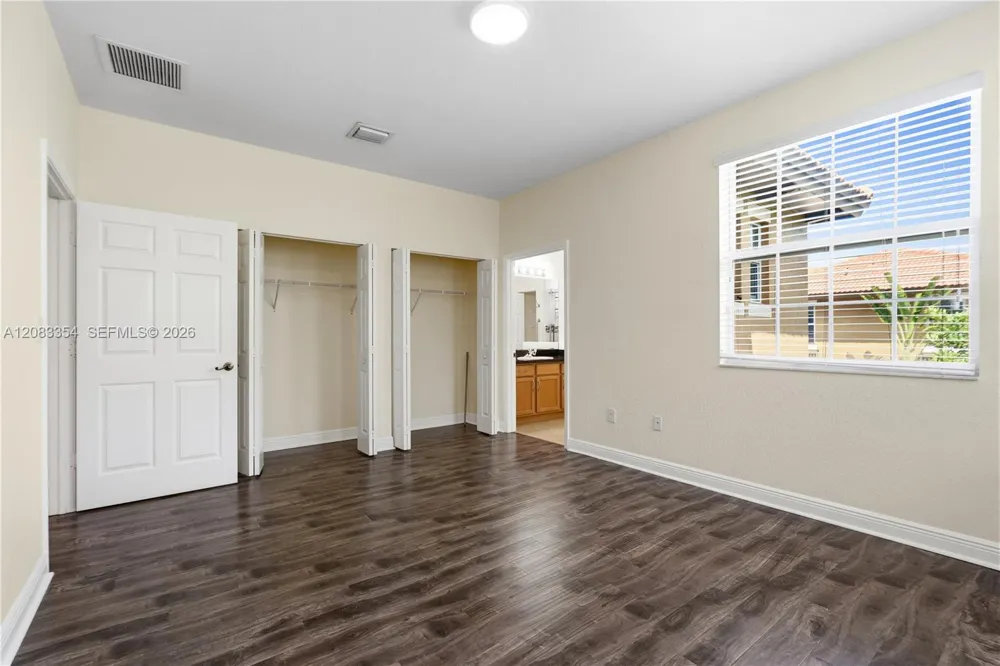 1129 SW 147th Ter Pembroke Pines, FL 33027