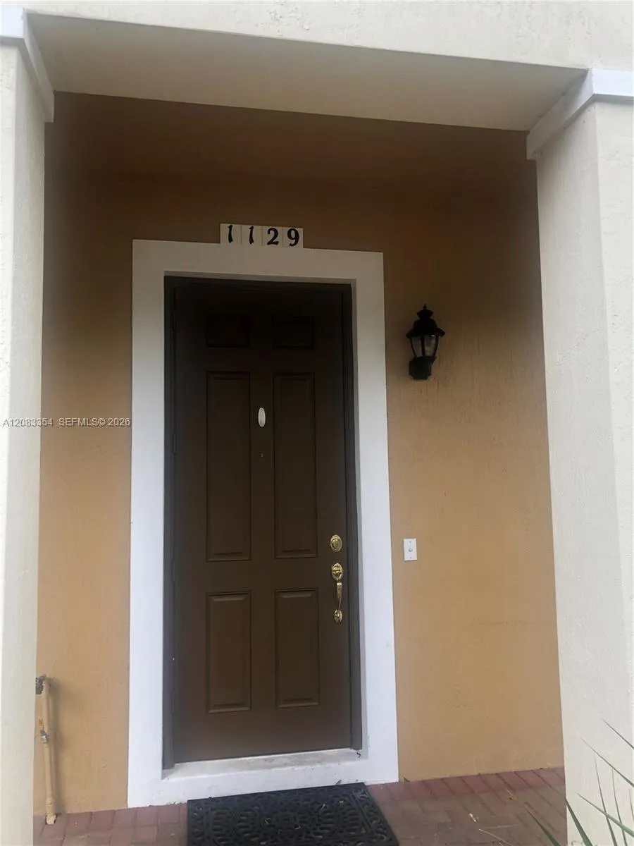 1129 SW 147th Ter Pembroke Pines, FL 33027