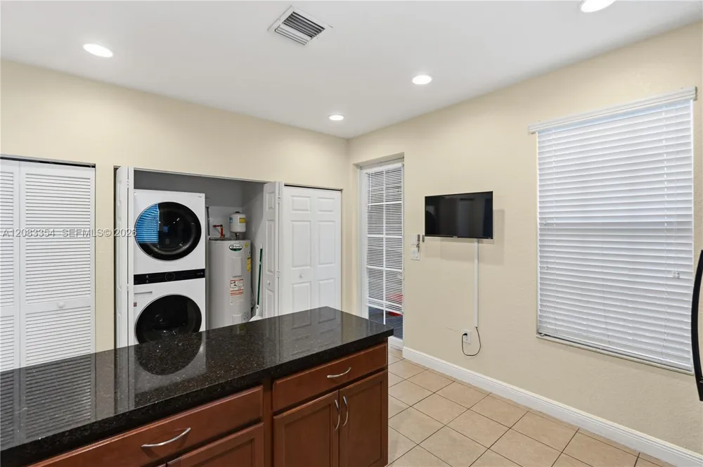 1129 SW 147th Ter Pembroke Pines, FL 33027