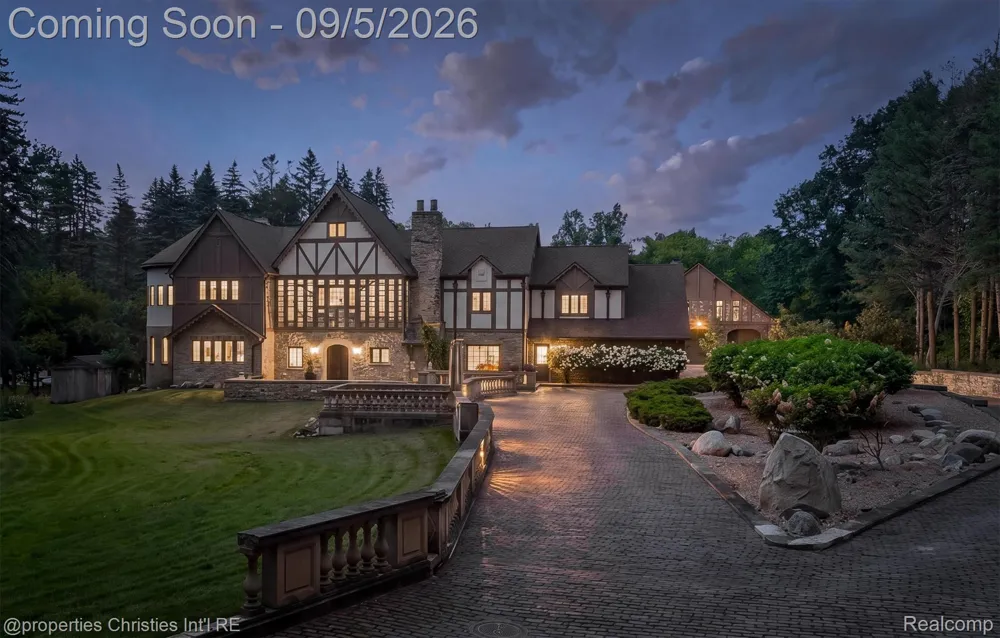 1540 Mill Race Rochester Hills City, MI 48306