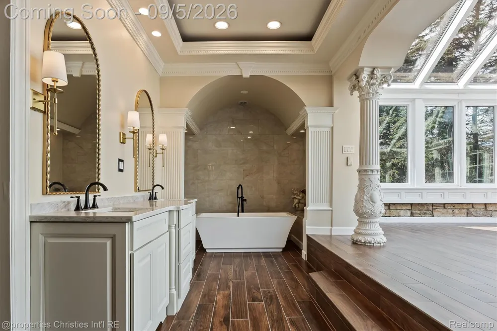 1540 Mill Race Rochester Hills City, MI 48306