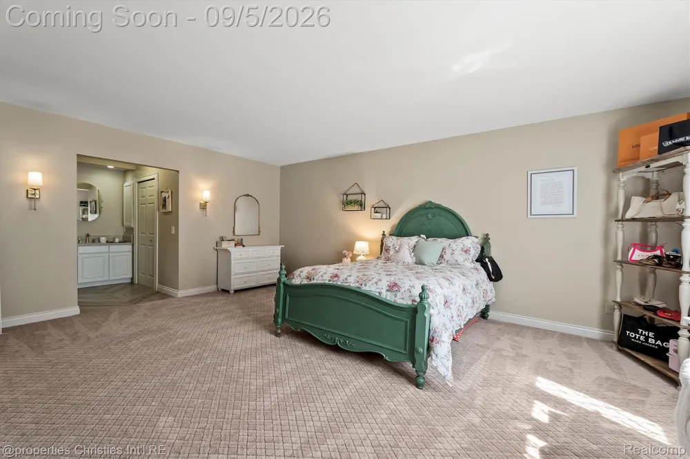 1540 Mill Race Rochester Hills City, MI 48306