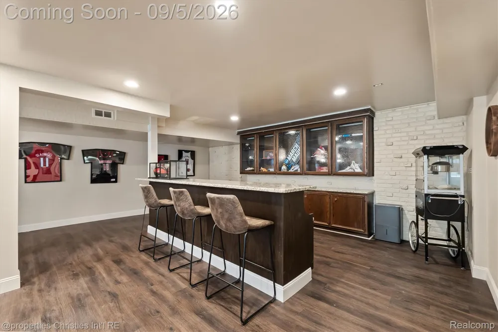 1540 Mill Race Rochester Hills City, MI 48306