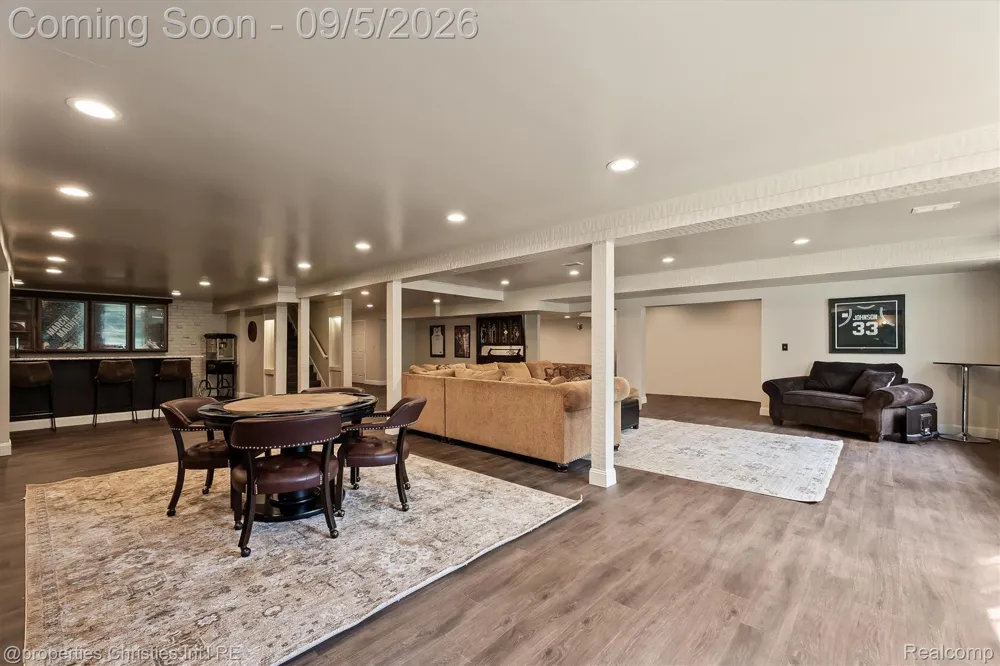 1540 Mill Race Rochester Hills City, MI 48306