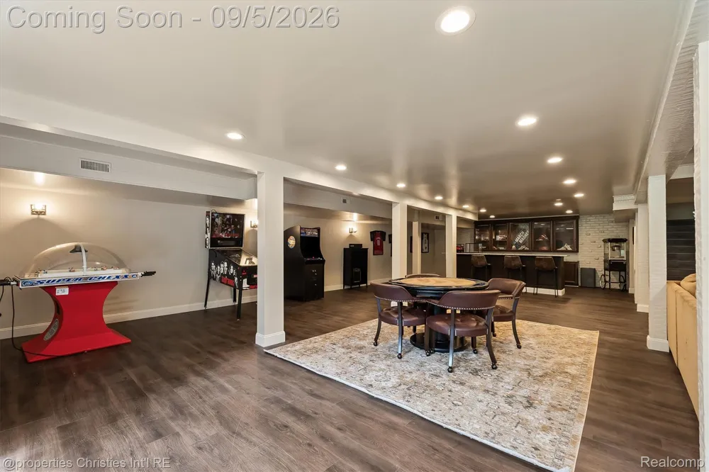 1540 Mill Race Rochester Hills City, MI 48306