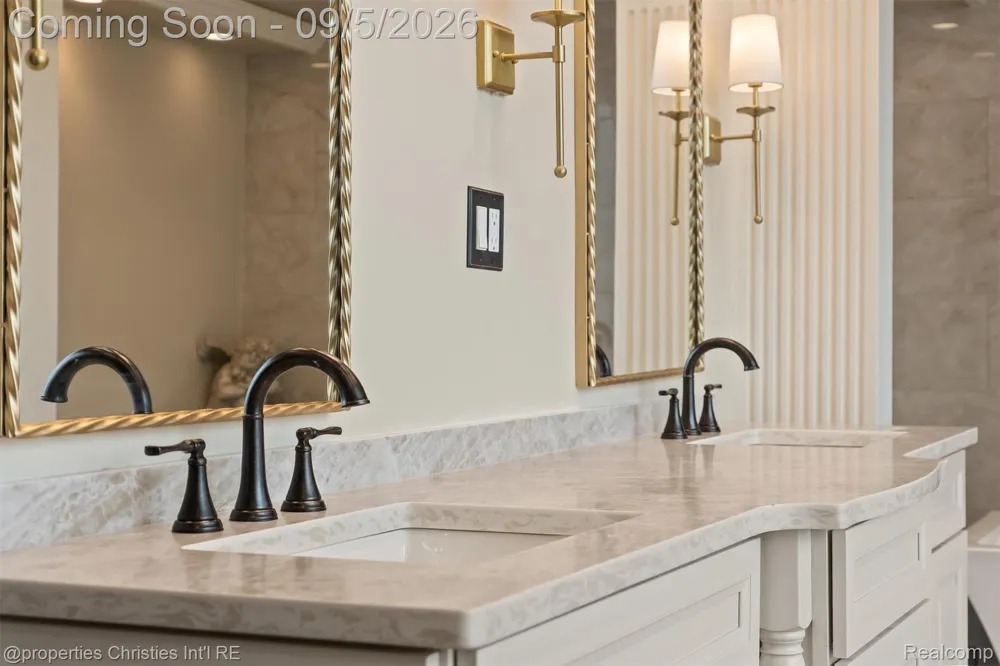 1540 Mill Race Rochester Hills City, MI 48306