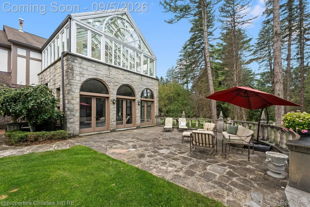 1540 Mill Race Rochester Hills City, MI 48306