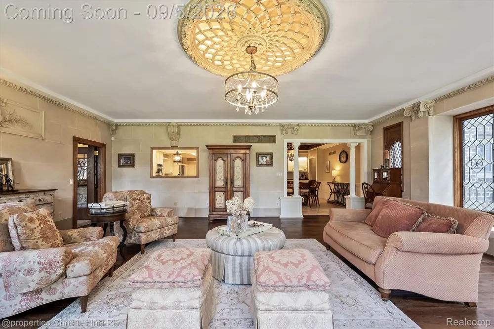 1540 Mill Race Rochester Hills City, MI 48306
