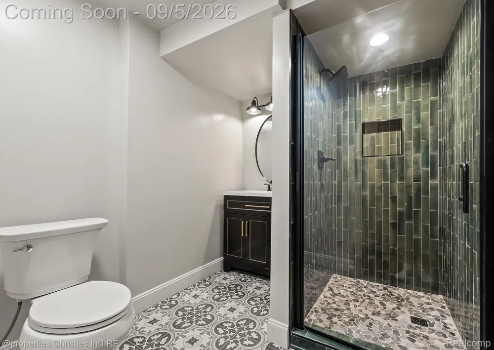 1540 Mill Race Rochester Hills City, MI 48306