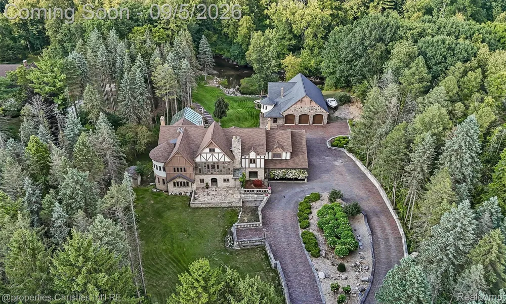 1540 Mill Race Rochester Hills City, MI 48306