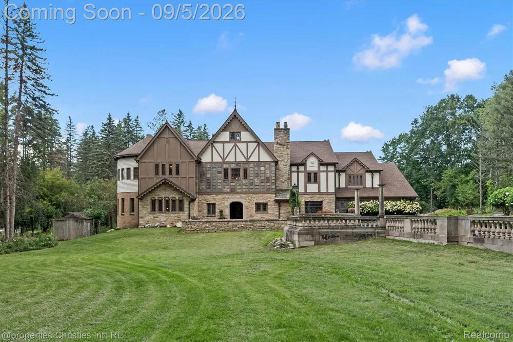 1540 Mill Race Rochester Hills City, MI 48306