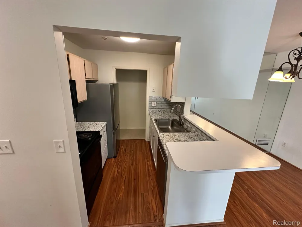 22277 ATLANTIC POINTE Farmington Hills City, MI 48336