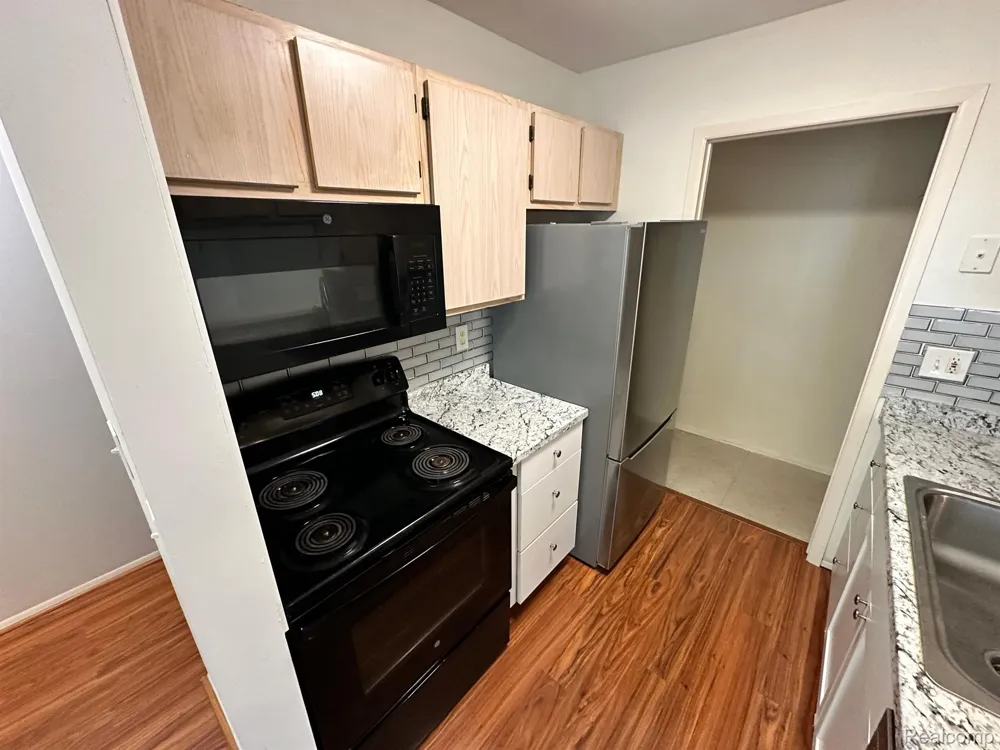 22277 ATLANTIC POINTE Farmington Hills City, MI 48336