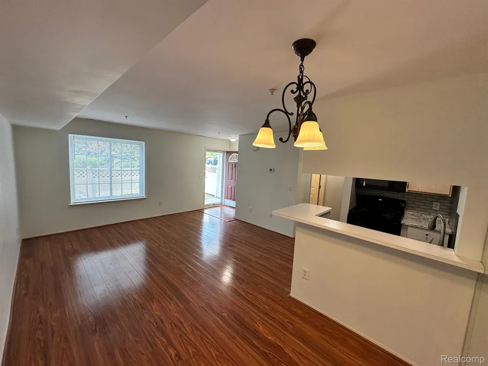 22277 ATLANTIC POINTE Farmington Hills City, MI 48336