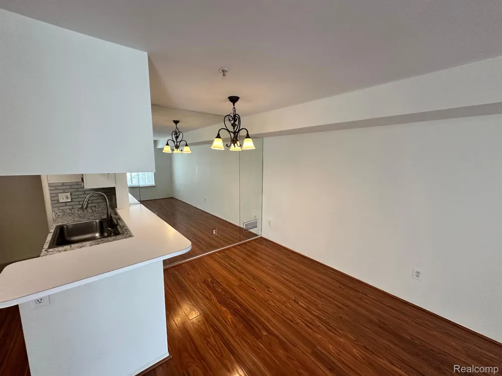 22277 ATLANTIC POINTE Farmington Hills City, MI 48336