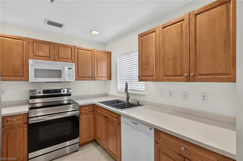 9400 Ivy Brook RUN #108 Fort Myers, FL 33913