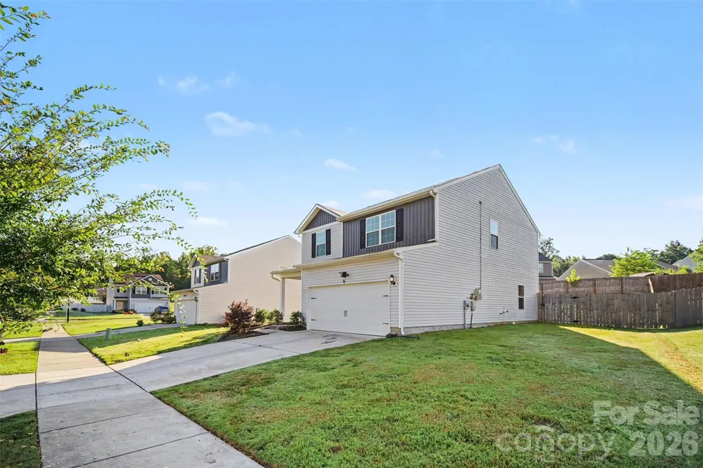 8411 Highgate Drive Charlotte, NC 28215