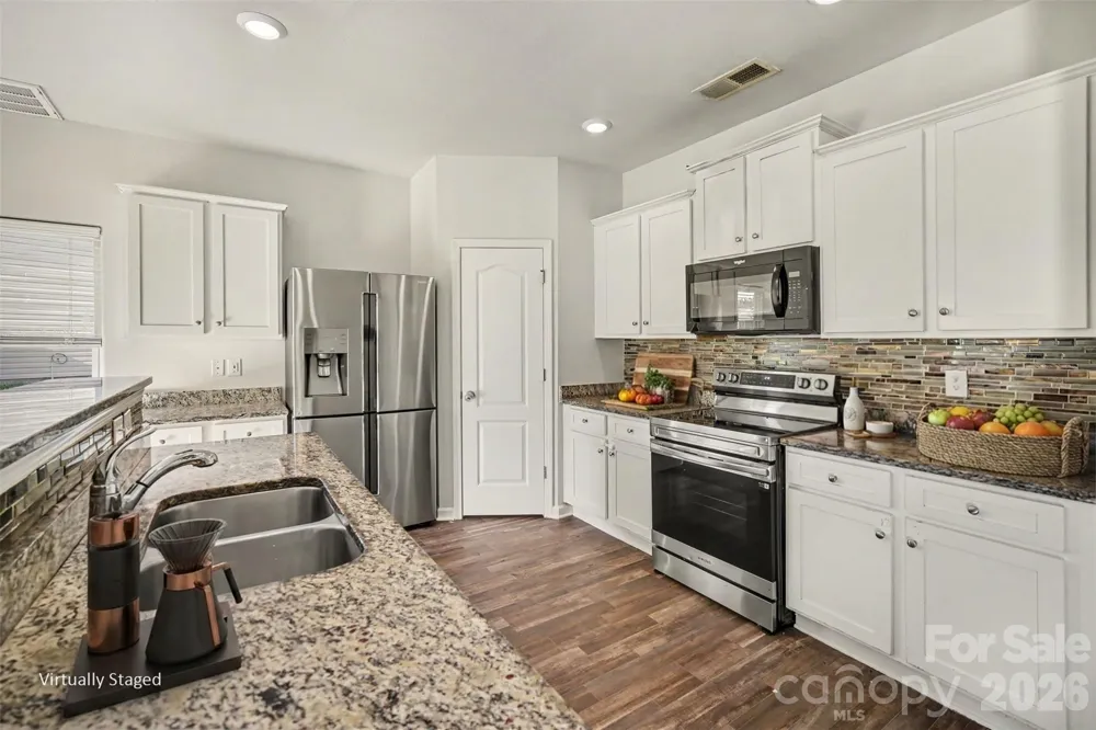 8411 Highgate Drive Charlotte, NC 28215