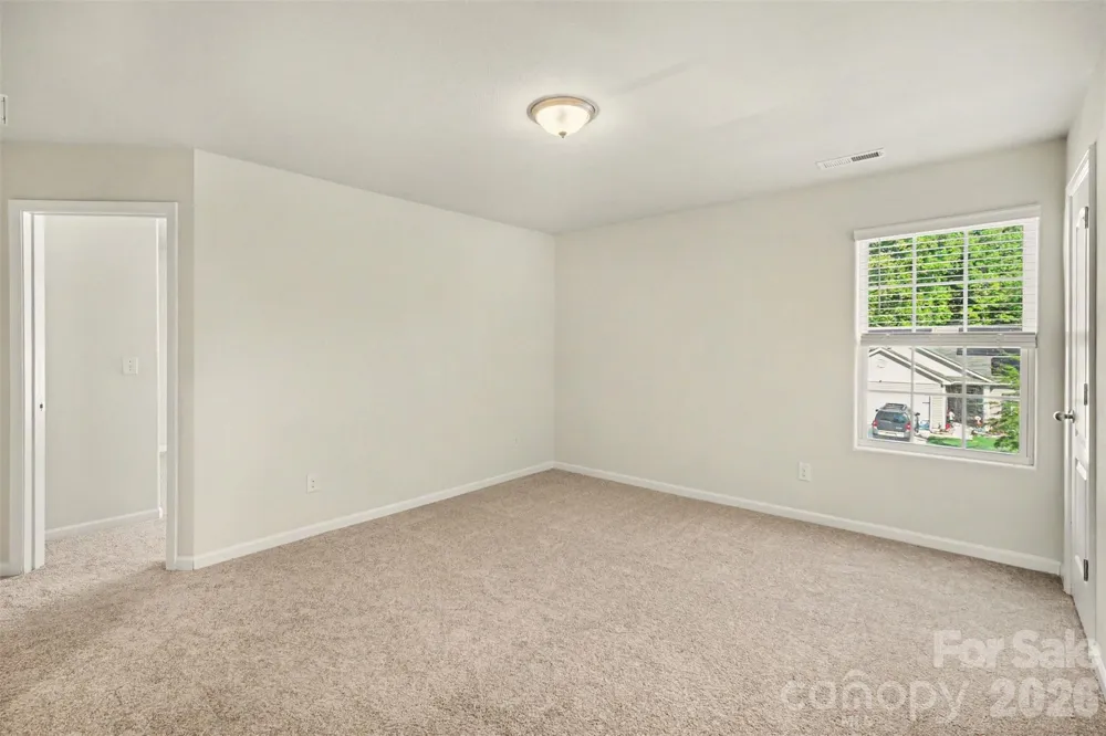 8411 Highgate Drive Charlotte, NC 28215