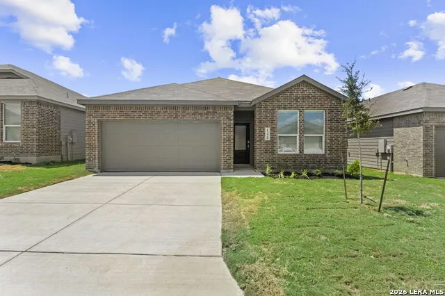 1320 Apron Trl New Braunfels, TX 78130