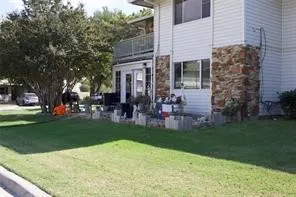 109 Harbor Drive #105 Runaway Bay, TX 76426