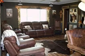 109 Harbor Drive #105 Runaway Bay, TX 76426