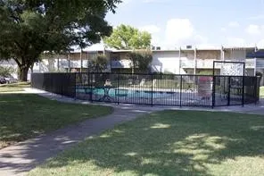 109 Harbor Drive #105 Runaway Bay, TX 76426