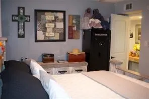 109 Harbor Drive #105 Runaway Bay, TX 76426