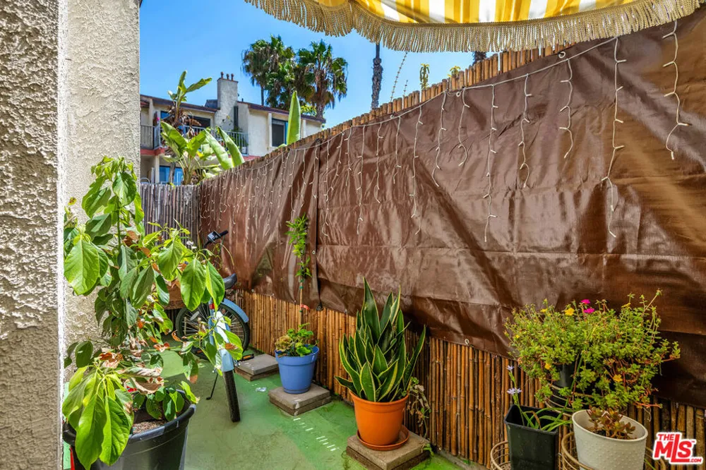 620 W Hyde Park Boulevard #111 Inglewood, CA 90302