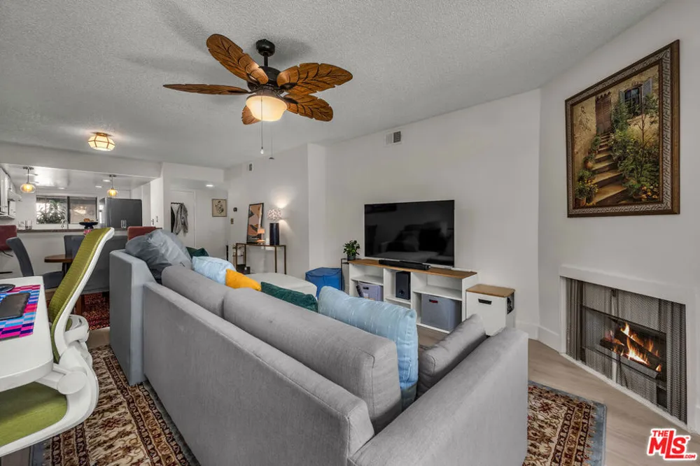 620 W Hyde Park Boulevard #111 Inglewood, CA 90302