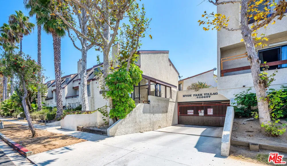 620 W Hyde Park Boulevard #111 Inglewood, CA 90302