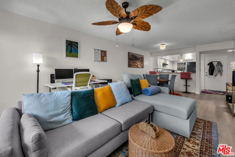 620 W Hyde Park Boulevard #111 Inglewood, CA 90302
