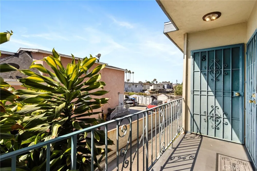 3823 Wisconsin Street #8 Los Angeles, CA 90037