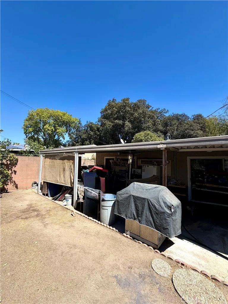 1245 Ross Pomona, CA 91767