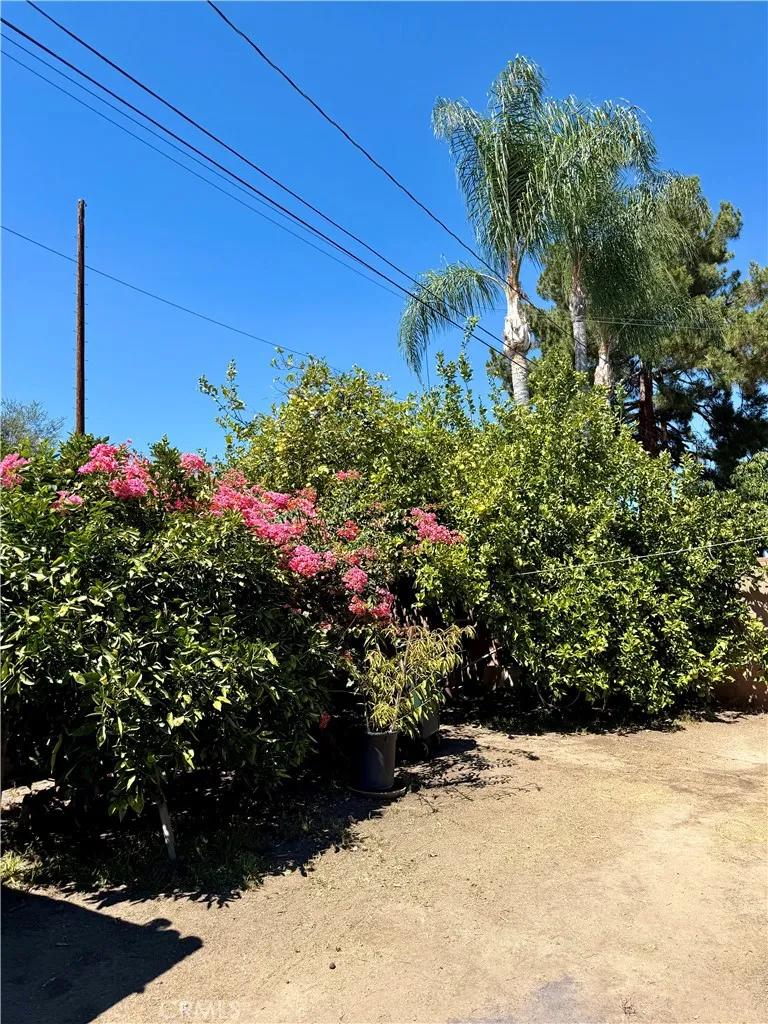 1245 Ross Pomona, CA 91767