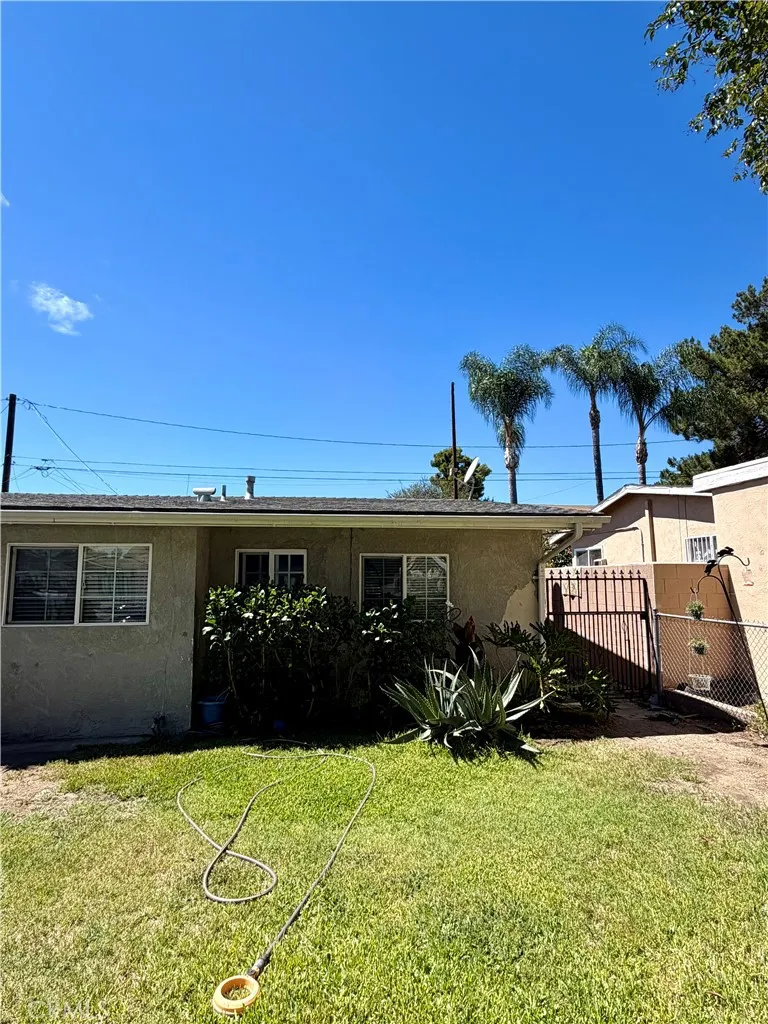 1245 Ross Pomona, CA 91767