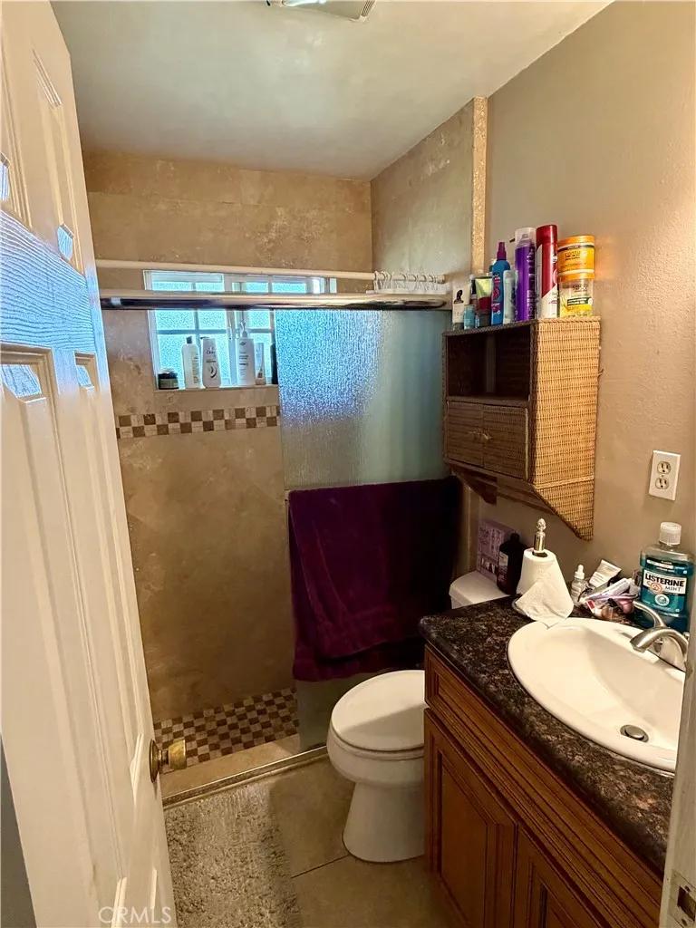 1245 Ross Pomona, CA 91767