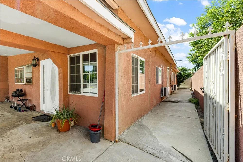 909 Galemont Hacienda Heights, CA 91745