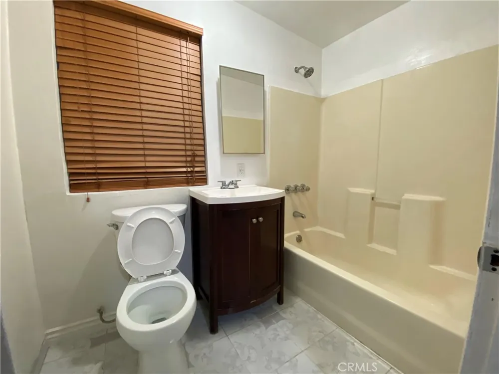 909 Galemont Hacienda Heights, CA 91745