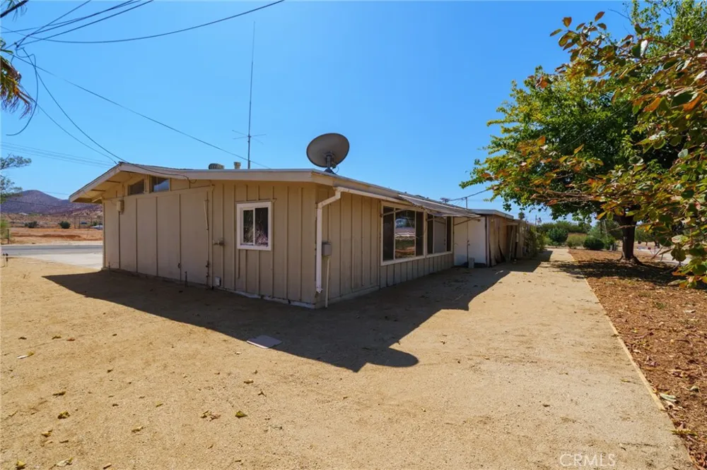 28491 Bradley Road Sun City, CA 92586