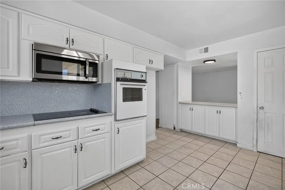 28491 Bradley Road Sun City, CA 92586