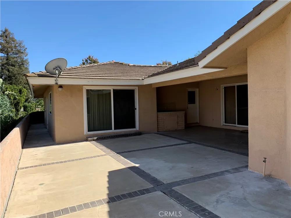 12945 Hillcrest Chino, CA 91710