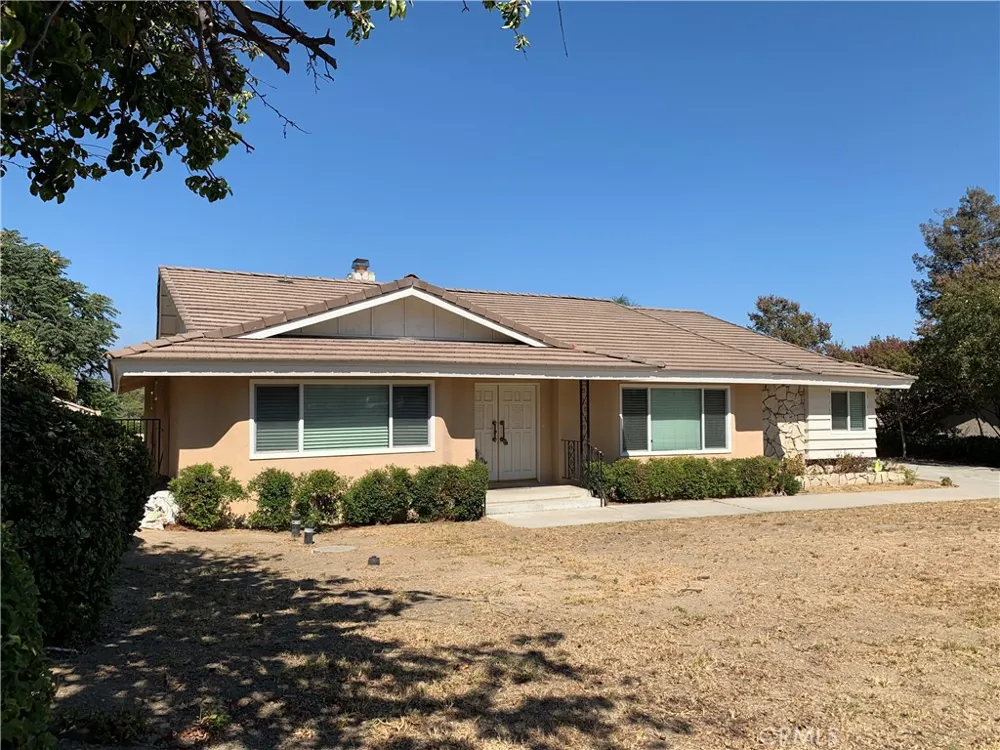 12945 Hillcrest Chino, CA 91710