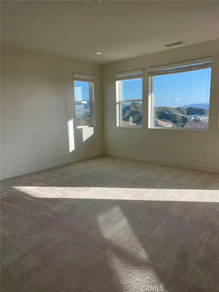 19042 Martino Court Canyon Country, CA 91350